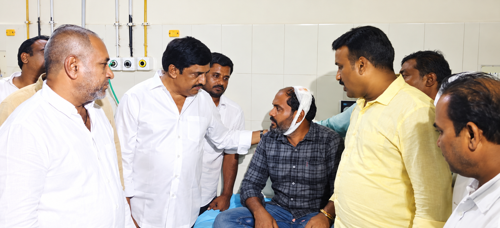 పుంగనూరు ఘటన ప్రజాస్వామ్యంపై దాడి: పీలేరు ఎమ్మెల్యే నల్లారి కిషోర్‌